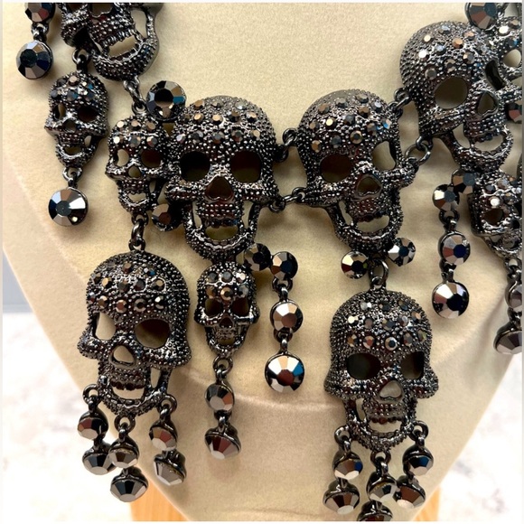 NWT🤩NATASHA Heavy Multi-Skull Statement Drop Necklace Halloween Goth Punk Emo - Picture 3 of 6